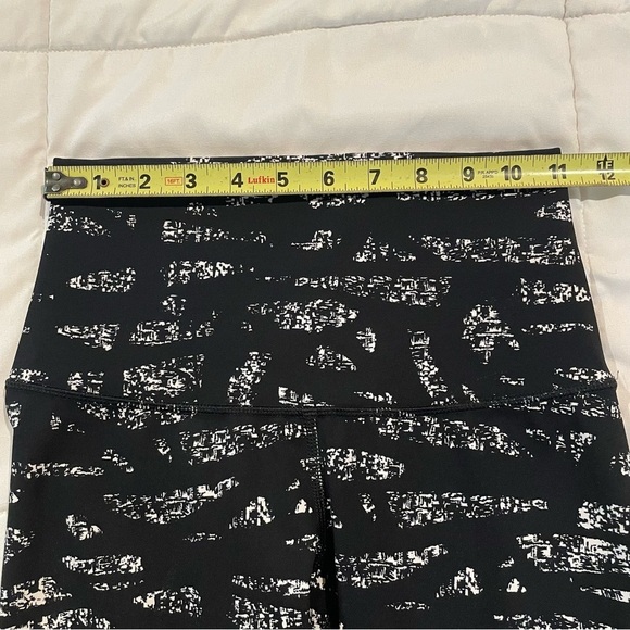 Lululemon Wunder Under Crop High Rise Leggings in Graf Black White 4 W6ABHS - Picture 7 of 9